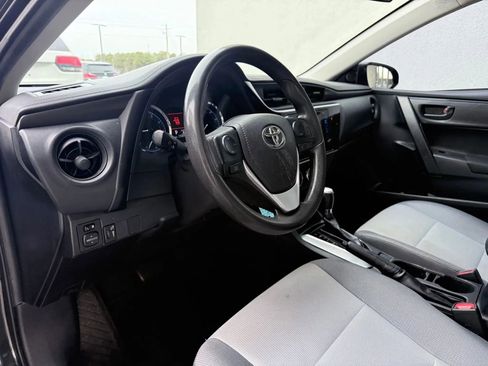 Used 2018 Toyota Corolla L image 17
