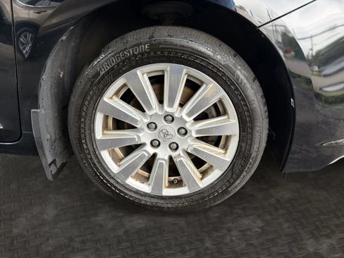 Used 2017 Toyota Sienna XLE Premium AWD/4WD image 39