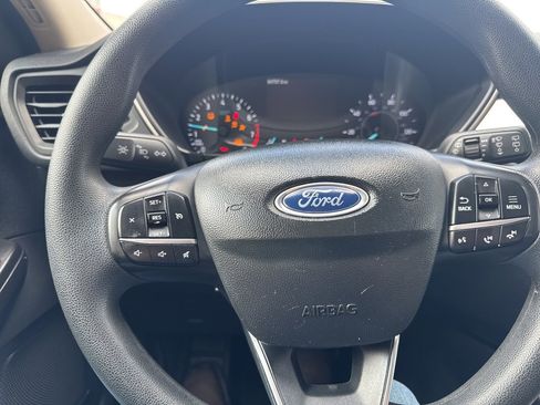 Used 2020 Ford Escape SE image 11