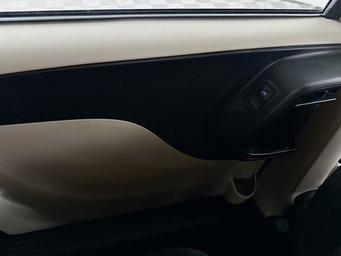 Used 2017 Dodge Grand Caravan SE w/ Power Window Group FWD image 24
