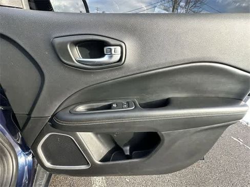 Used 2019 Jeep Compass Sport image 23