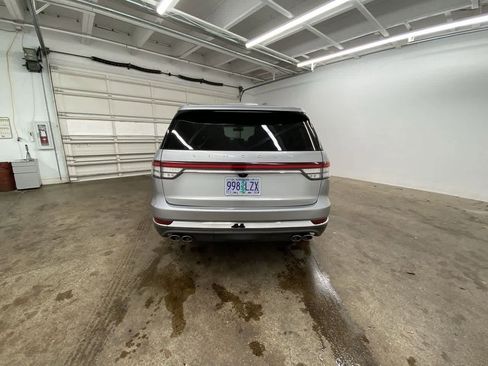 Used 2020 Lincoln Aviator Reserve w/ Equipment Group 202A image 5