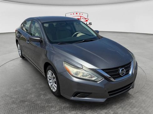 Used 2016 Nissan Altima 2.5 S w/ Power Driver Seat Package FWD image 7