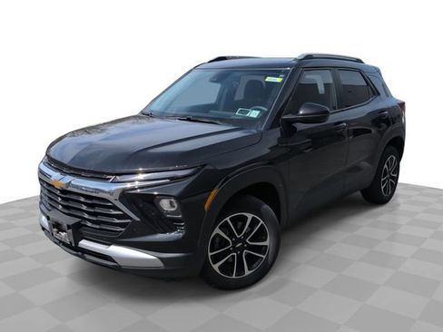 Used 2025 Chevrolet TrailBlazer LT AWD/4WD image 1