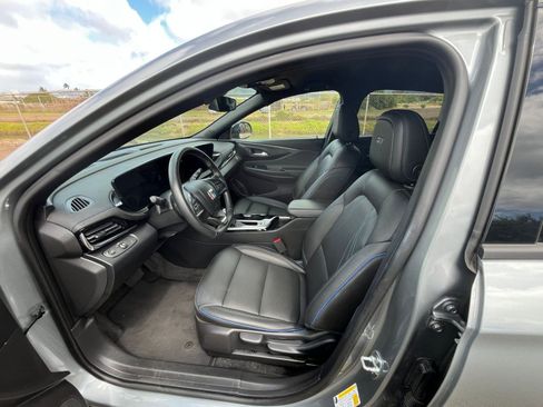 Used 2025 Buick Envista Sport Touring image 25