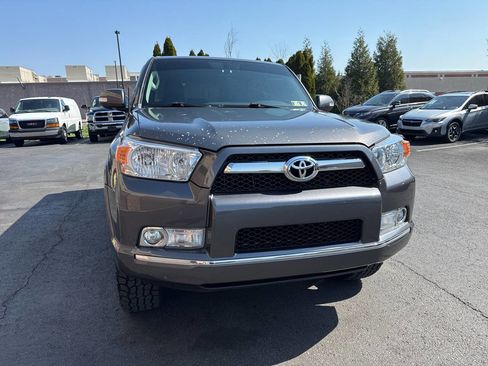 Used 2010 Toyota 4Runner SR5 image 5