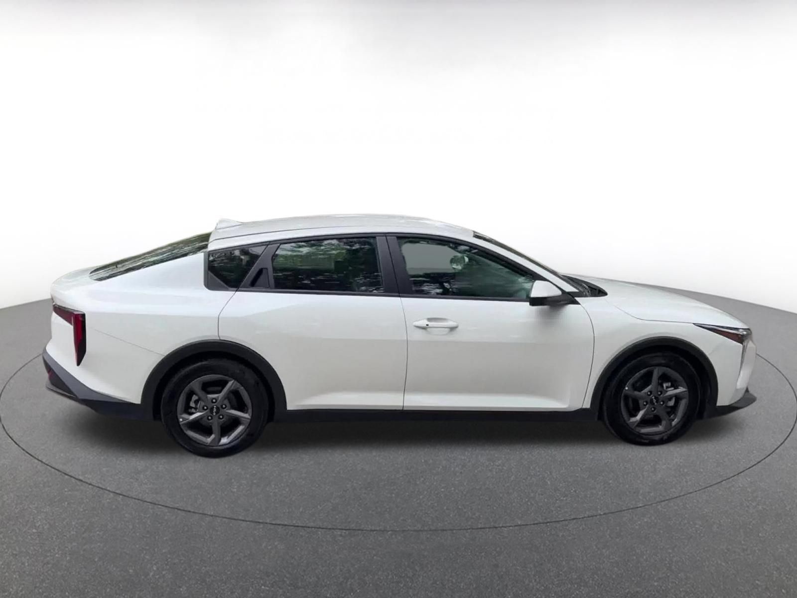 Used 2025 Kia K4 FWD image 15