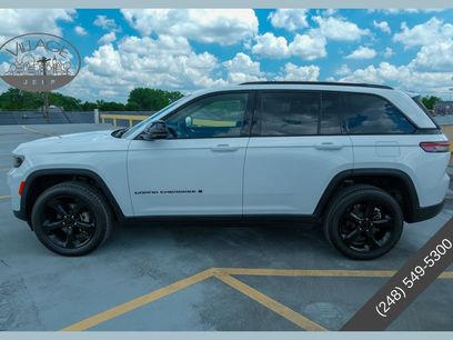Used 2023 Jeep Grand Cherokee Altitude
