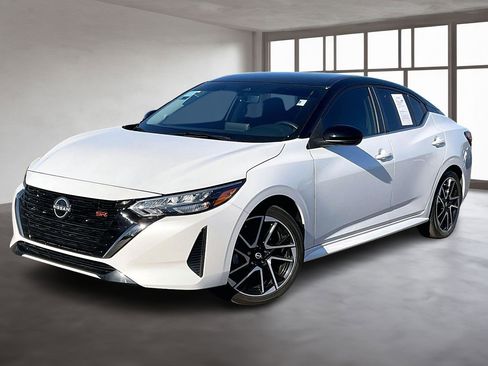 Used 2024 Nissan Sentra SR image 3