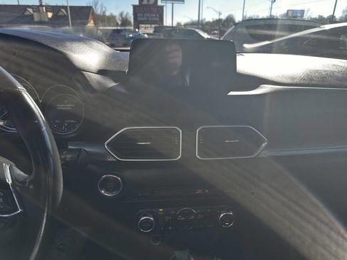 Used 2018 MAZDA CX-5 Touring image 12