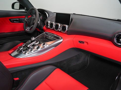 Used 2017 Mercedes-Benz AMG GT Coupe image 31