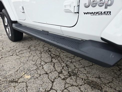 Certified 2021 Jeep Wrangler Unlimited Sahara AWD/4WD image 19