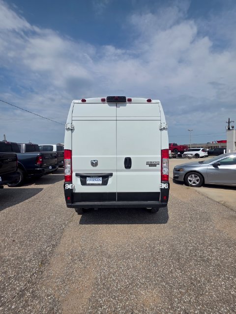 Used 2024 RAM ProMaster 2500 w/ Convenience Group FWD image 5