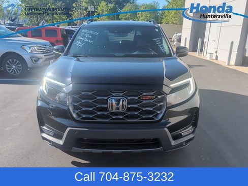 Used 2023 Honda Passport TrailSport image 2