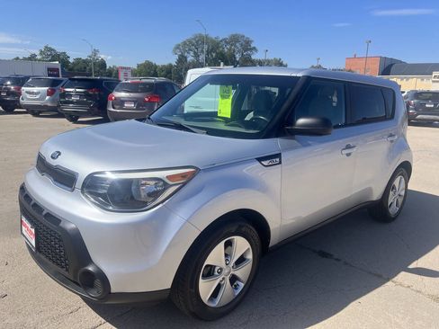 Used 2015 Kia Soul image 2