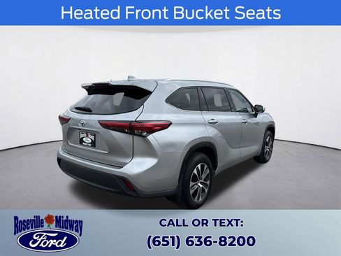 Used 2020 Toyota Highlander XLE AWD/4WD image 8