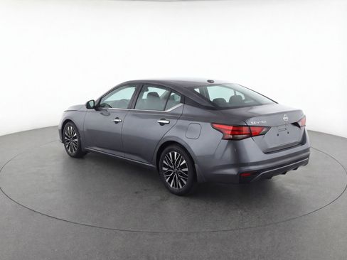 Used 2024 Nissan Altima 2.5 SV image 6