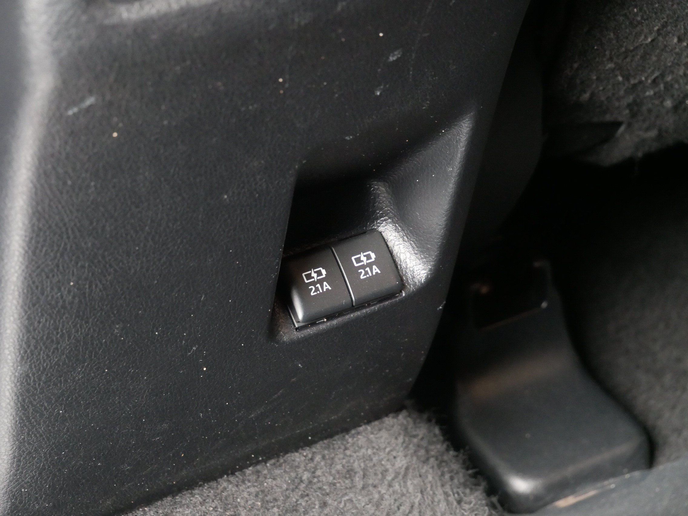 Used 2021 Toyota 4Runner TRD Off-Road AWD/4WD image 12