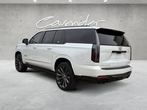 Certified 2025 Cadillac Escalade ESV V AWD/4WD image 15
