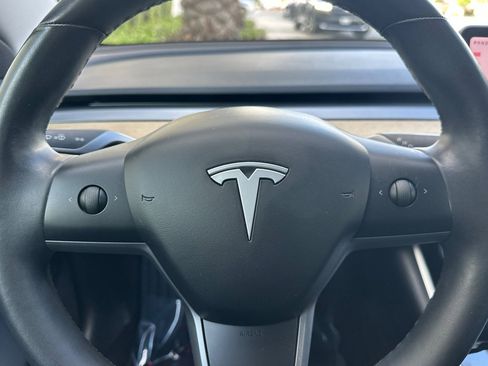 Used 2018 Tesla Model 3 Long Range image 14