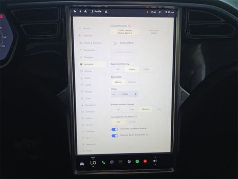 Used 2016 Tesla Model X 90D image 22