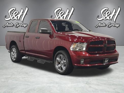 Used 2018 RAM 1500 Express w/ Express Value Package AWD/4WD image 2