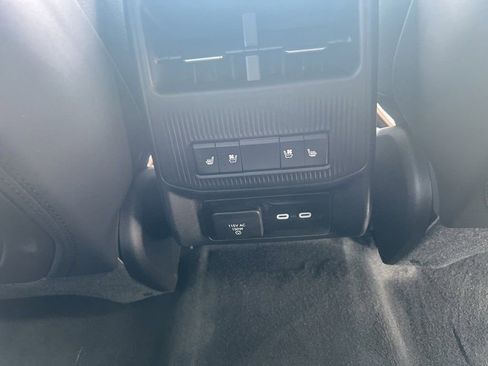 New 2025 Jeep Wagoneer S Launch Edition image 33