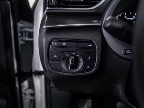 Used 2025 INFINITI QX55 Luxe w/ Cargo Package image 37