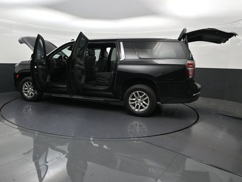 Used 2021 Chevrolet Suburban LT RWD image 36