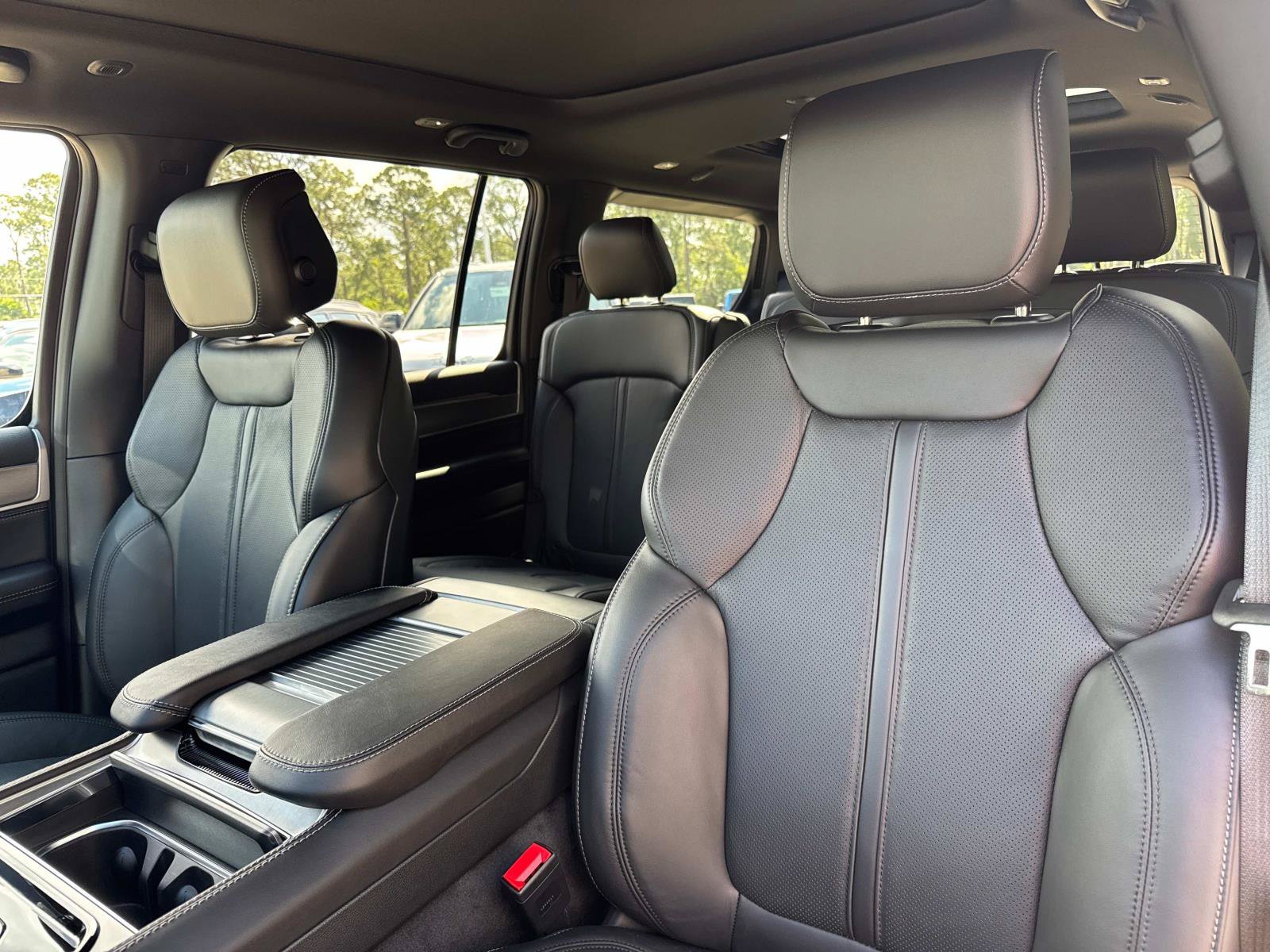 New 2026 Jeep Grand Wagoneer 2WD w/ Premium Group I image 22