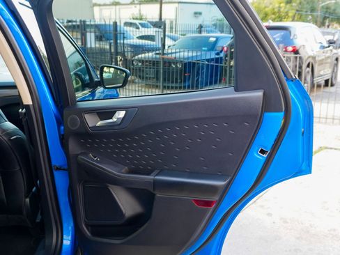 Used 2020 Ford Escape Titanium image 15