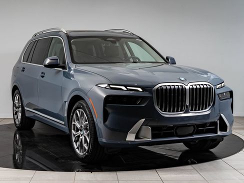 Used 2024 BMW X7 xDrive40i w/ Executive Package AWD/4WD image 12
