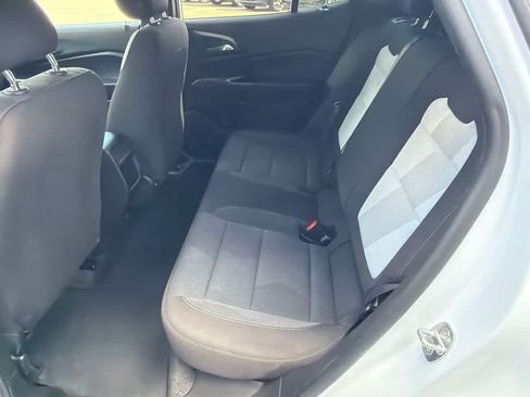 Used 2024 Chevrolet Trax RS w/ Driver Confidence Package FWD image 17