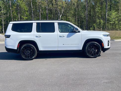 New 2026 Jeep Grand Wagoneer Limited AWD/4WD image 8