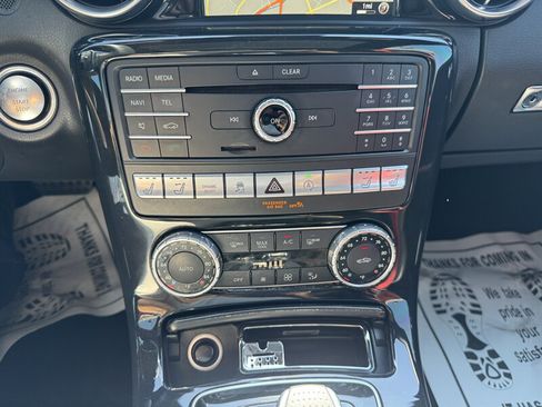 Used 2017 Mercedes-Benz SLC 300 image 43