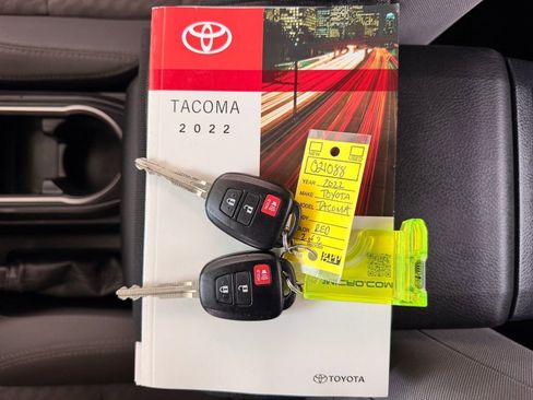 Used 2022 Toyota Tacoma SR w/ SX Package RWD image 31