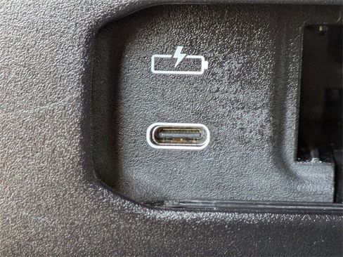 Used 2023 BMW X7 xDrive40i w/ Executive Package image 18