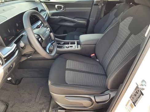 New 2026 Kia Sorento LX FWD image 8