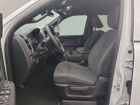 Used 2024 RAM 3500 Tradesman w/ Chrome Appearance Group image 4