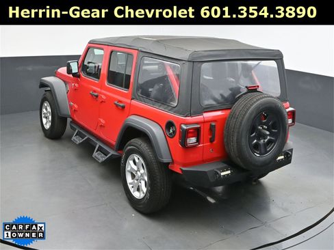 Used 2018 Jeep Wrangler Unlimited Sport image 34