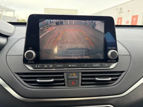 Used 2020 Nissan Altima 2.5 S FWD image 15