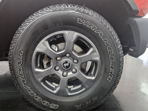 Used 2023 Ford Bronco Big Bend image 6