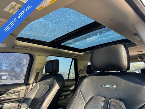 Used 2019 Ford Expedition Platinum image 21