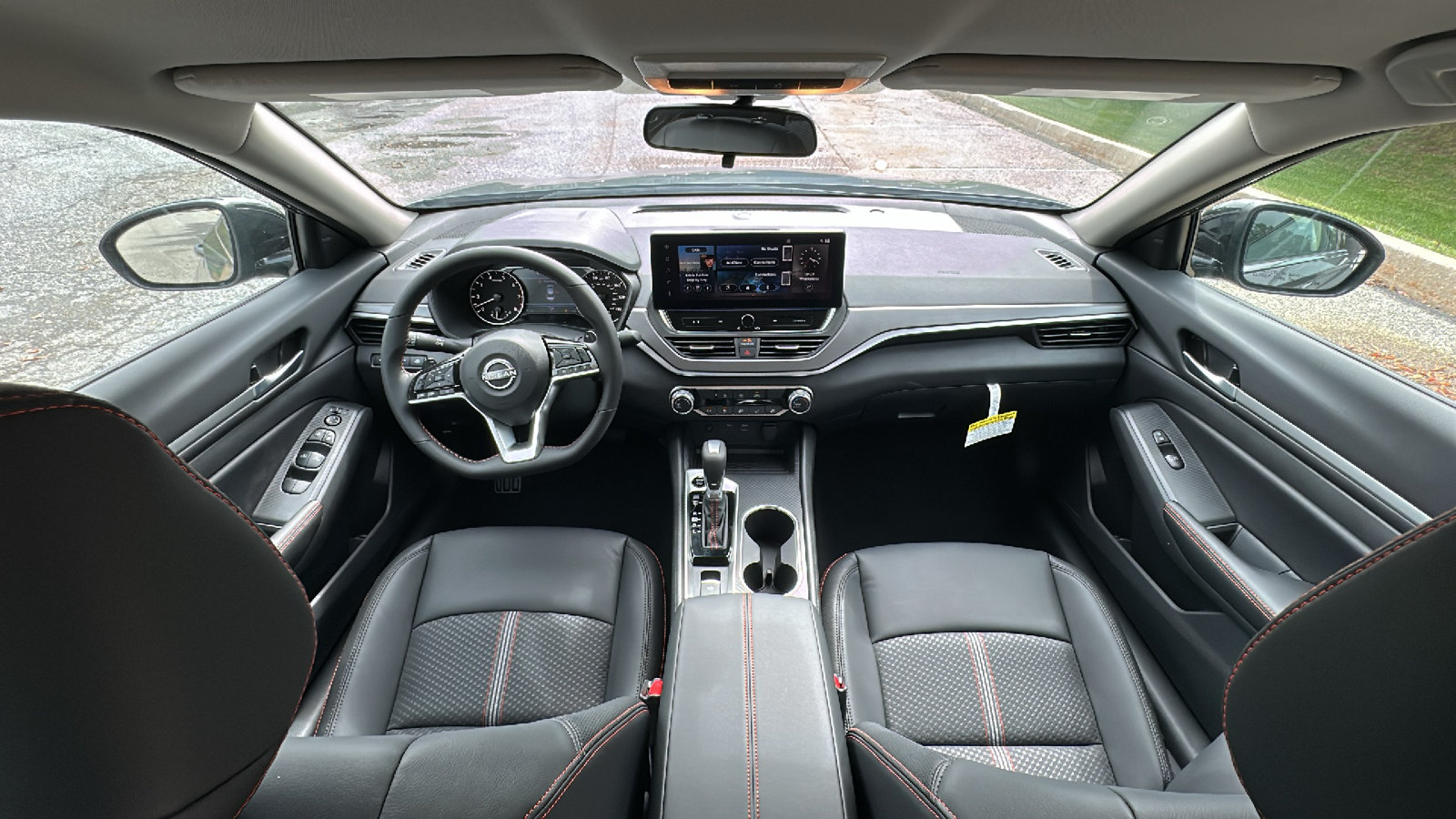 New 2026 Nissan Altima 2.5 SR AWD/4WD image 10
