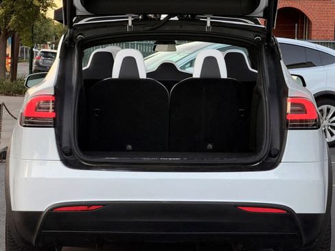 Used 2018 Tesla Model X 100D AWD/4WD image 10