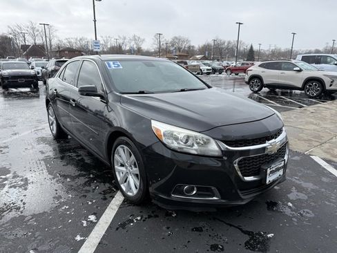 Used 2015 Chevrolet Malibu LT w/ Leather Package image 3