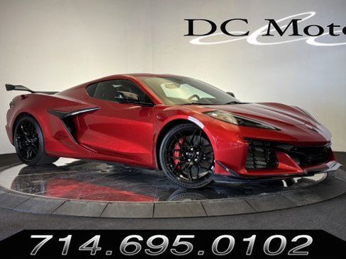 Used 2024 Chevrolet Corvette Z06 w/ Z07 Performance Package RWD image 1