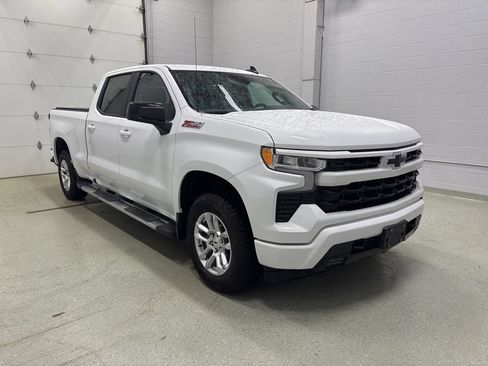 Used 2024 Chevrolet Silverado 1500 RST AWD/4WD image 2
