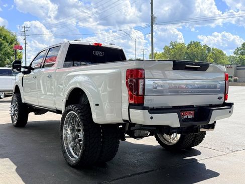 Used 2022 Ford F350 Platinum AWD/4WD image 5