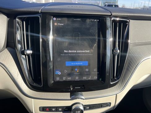 Certified 2024 Volvo XC60 T8 Ultimate w/ Climate Package image 6